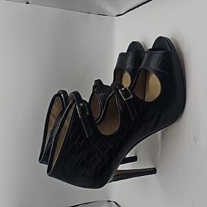 Ann Taylor Heels size 9M